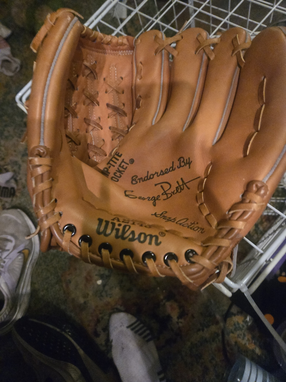 Wilson Men's Tan Leather Baseball Glove - George Brett Signature